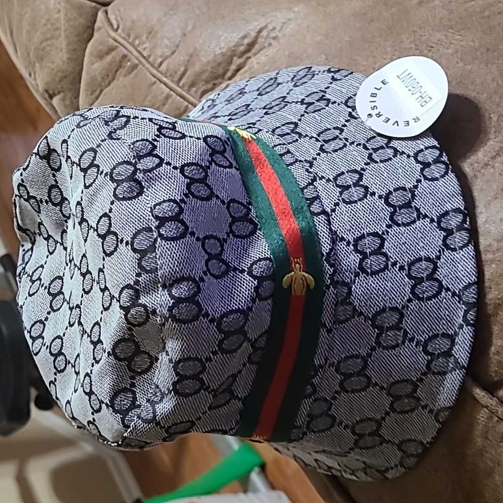 Small Ella's Reversible bucket hat